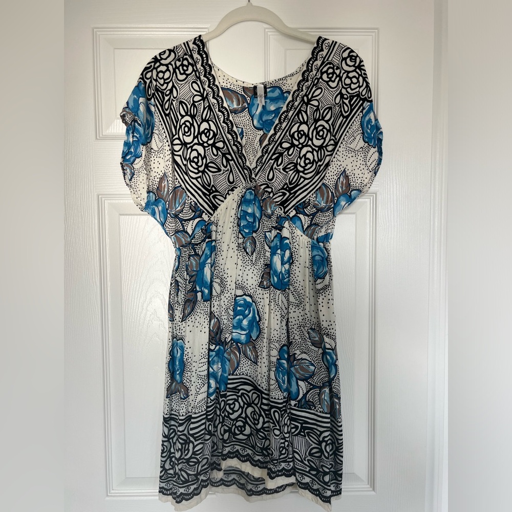Lightweight summer dress. Bought from boutique.